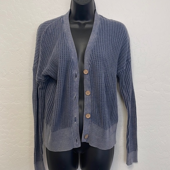 Hello Nite NWT Deep V Cardigan Vintage Indigo Blue Washed Small - Picture 7 of 8